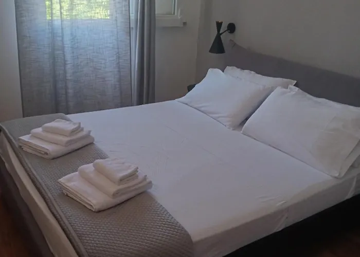 Apartment Alloro 9 *